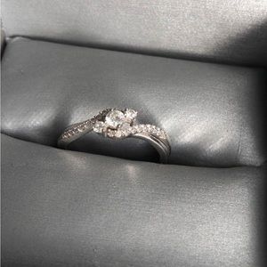 10 karat white gold engagement/promise ring